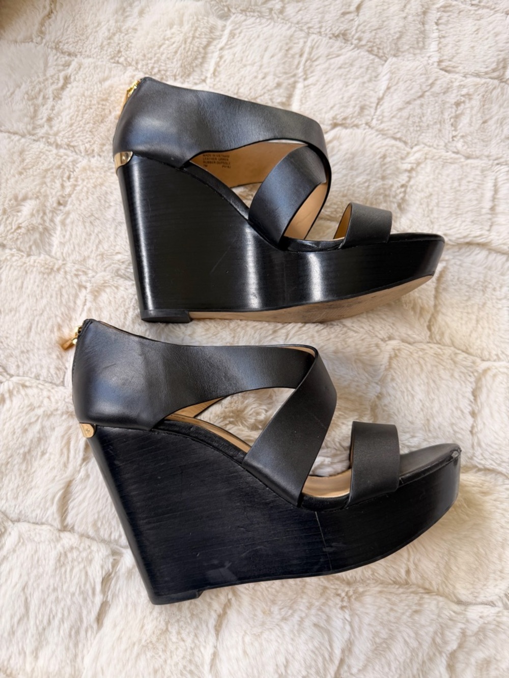 Michael Kors Black Leather Platform Wedge Sandals | Gold Zip Back | Size 7M - Picture 3 of 14